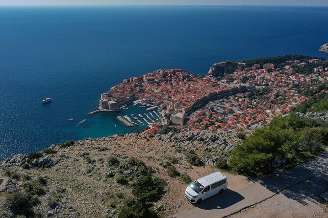 Private Transfer by 8 seats van from and to Dubrovnik Airport - Comfort and communication you can count on