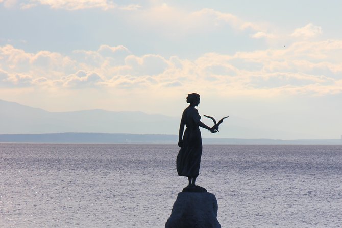 Private walking tour Opatija -Romantic spotlight of the Adriatic - Stop 1: Villa Angiolina and the story behind the park