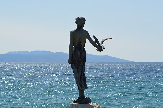 Private walking tour Opatija -Romantic spotlight of the Adriatic - Stop 5: Juraj Šporer Gallery and morning cakes from Vienna