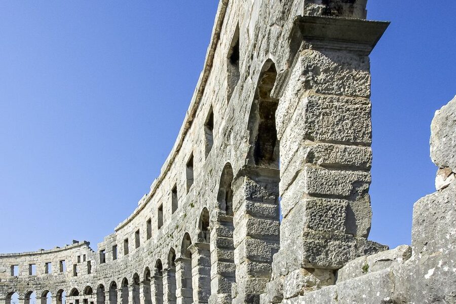 Pula: Arena Entrance Ticket - The Underground Gladiator Area: Istrian Olive and Viticulture in Antiquity