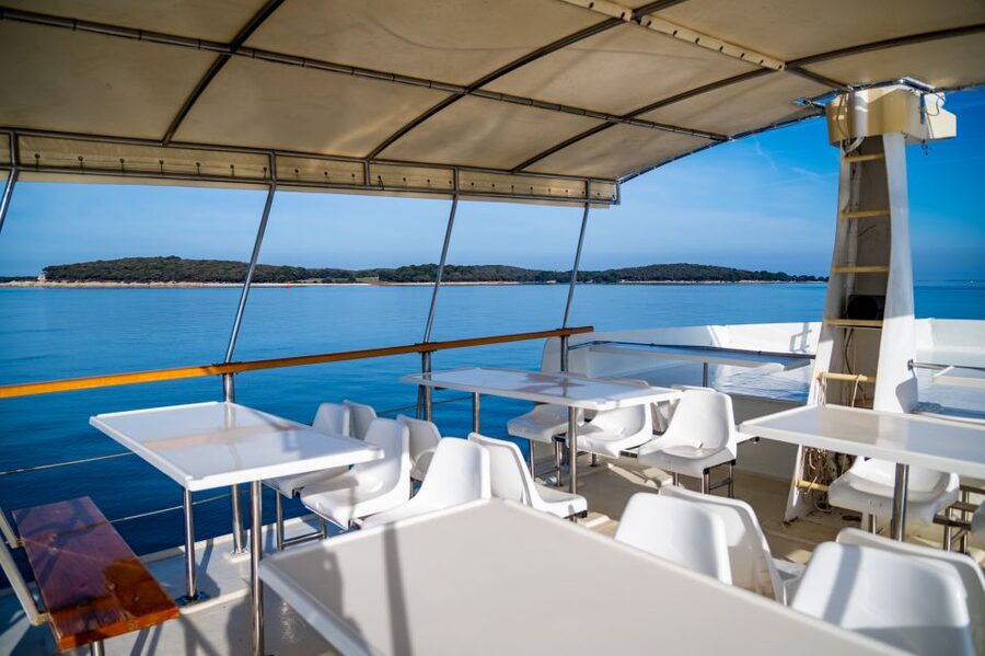 Pula: Brijuni National Park Sunset, Dolphins & Dinner Cruise - Sunset cruise reality: when photos work best