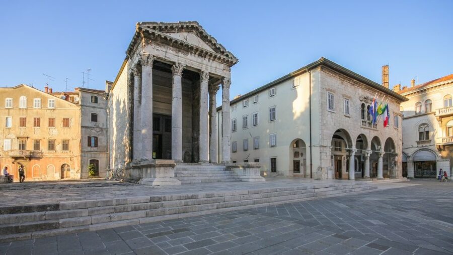 Pula: Historic Walking Tour with Local Guide & City Views - Key highlights that make this tour worth your time