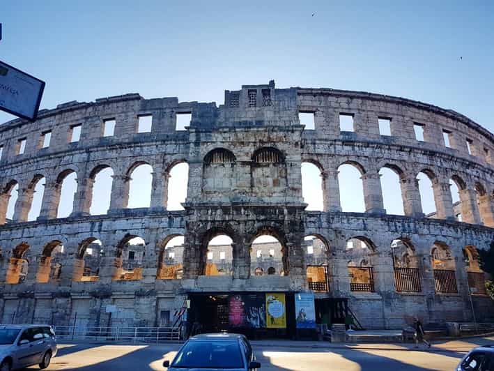 Pula: Old Town Walking Tour for Foodies with Dinner and Wine - Key highlights you should care about