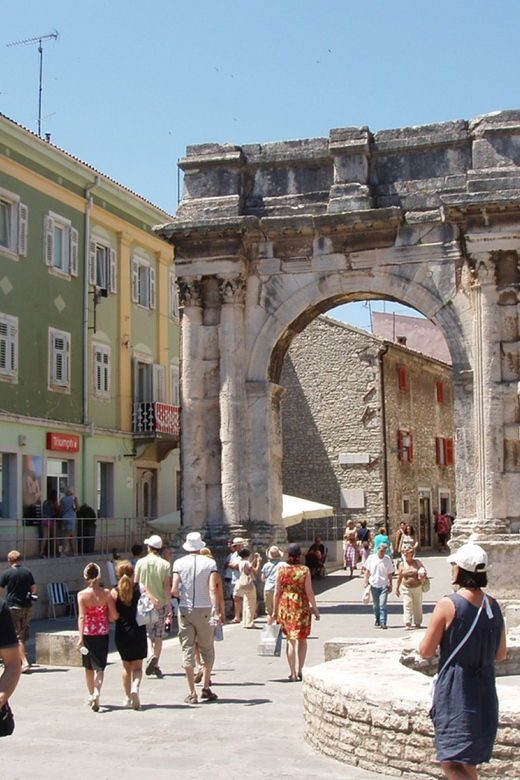 Pula: Old Town Walking Tour for Foodies with Dinner and Wine - Meeting at the Amphitheatre and what 7 PM gets you in Pula