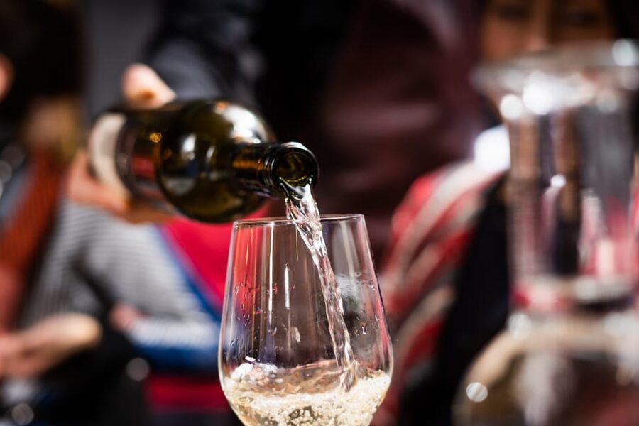 Pula: Old Town Walking Tour for Foodies with Dinner and Wine - Practical tips so you enjoy the whole 3.5 hours