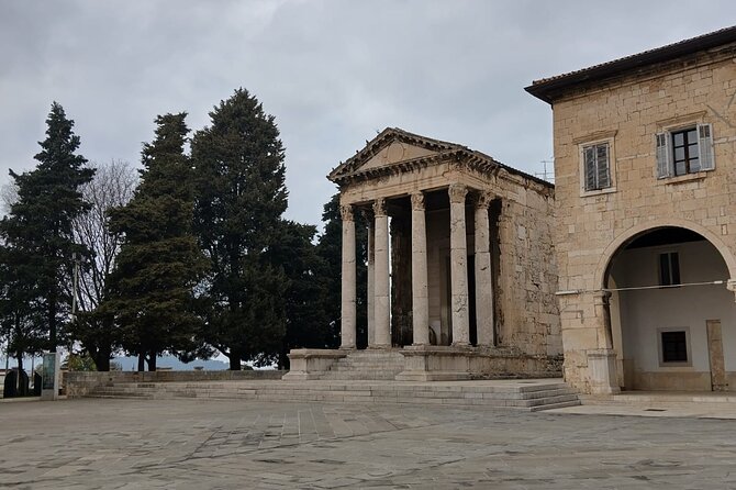 Pula Private Walking Tour - Stop 4: Titov Park, a WWII Memorial, and a City Map Moment