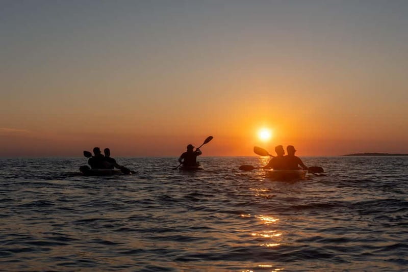 Pula:Sunset Tour By Clear Kayak,Cave,Swim & Cliff Jumping - Where You Meet and How the Start Works (Valovine 1, Stoja Beach)