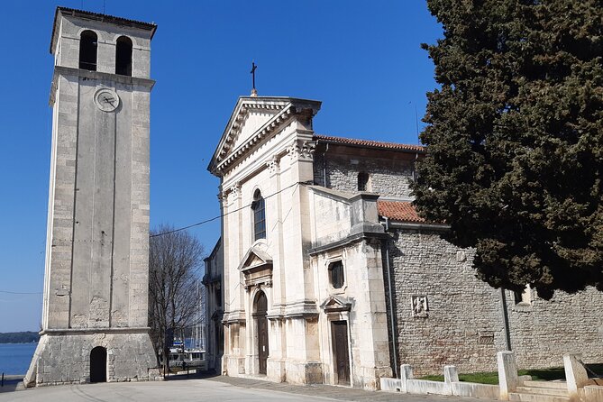 Pula walking tour - Gate of Hercules: a fast lesson at the city’s edge