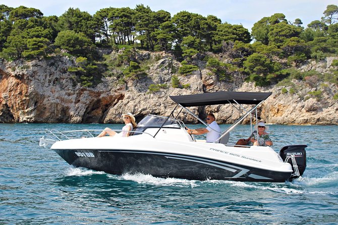 Rent a speed boat and explore beaches and coves of Elaphiti Islands - On-board comfort that actually matters: shade, fridge, and drinks