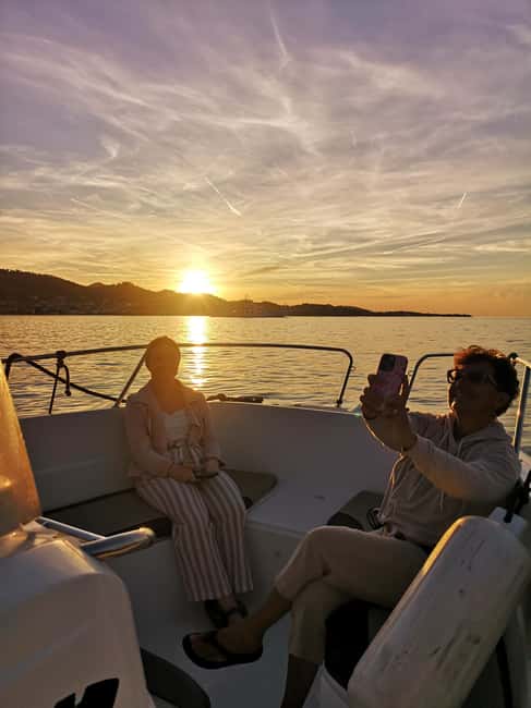 Romantic Sunset tour around Zadar with Drinks - Drinks onboard: what you get, and how to think about it