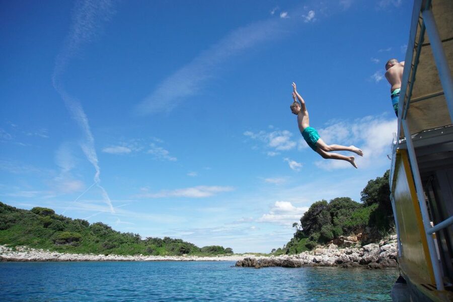 Rovinj Islands Boat Tour with Swimming - Sv. Ivan Island: Cliff Jumps, Lighthouse Views, and 1.5 Hours to Play