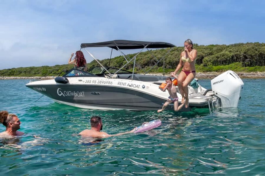 Rovinj: Luxury Island Hopping with Swimming & Snorkeling - Leaving Rovinj: Small-Group Pickup and a Boat You Can Spot