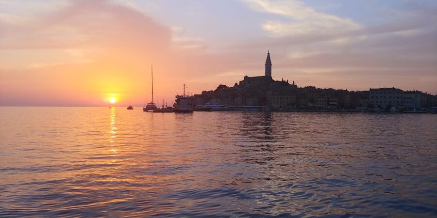 Rovinj: Sunset Boat Trip with Dolphin Watching - Who this trip suits, and who might want a different plan