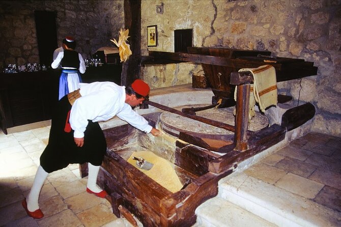 Rural Biking & Wine Tasting Tour in Dubrovnik - Trading Dubrovnik for Konavle: what makes this tour worth your time