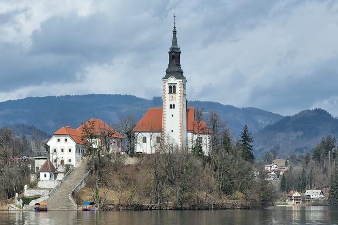 Slovenia's highlights: Bled lake and Ljubljana Full-Day Private Tour from Zagreb - Lake Bled: the scenery does not get old