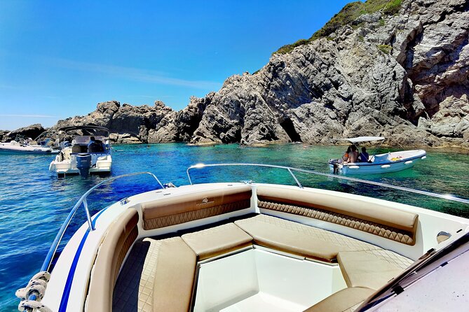 Speedboat Atlantic Marine 750, 4 or 8 hours - Captain-led organization: why good steering can make or break your day