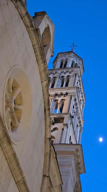 Split and Diocletian's Palace walking tour with a local guid - Why Diocletian’s Palace is the center of Split