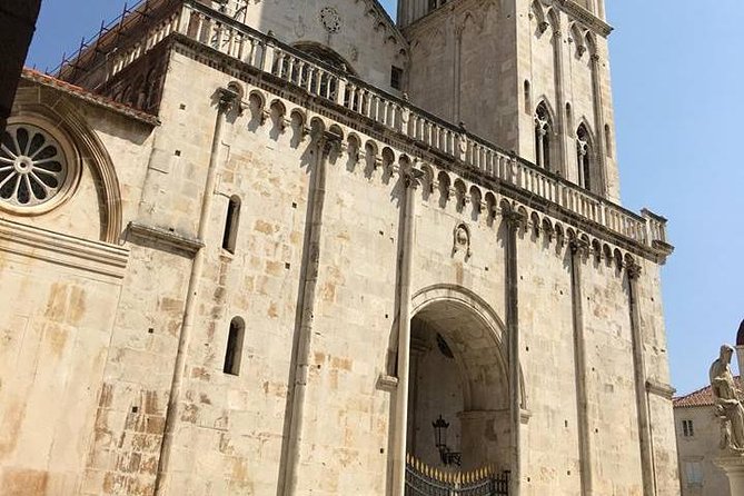 Split and Trogir private tour <em>ideal for cruise ship guests</em> – Quick hits’ /></p>
<ul>
<li><strong>Hotel pickup and drop-off</strong> so you do not fight with local transit on a short port day</li>
<li><strong>Diocletian’s Palace Peristyle admission included</strong> as a real headliner moment</li>
<li><strong>Trogir old town time with ticket-free touring</strong> of the UNESCO center</li>
<li><strong>Panoramic drive highlights</strong> including tower towns, Roman ruins, and a fortress tied to Game of Thrones</li>
<li><strong>Private pacing for families and slower walkers</strong> with flexibility if you want fewer stops</li>
<li><strong>Guides like Andrej, Ivan, Petar, and Oliver</strong> come up often for being friendly and making the day feel personal</li>
</ul>
<h2 id="why-split-and-trogir-works-so-well-on-a-4-to-6-hour-schedule">Why Split and Trogir Works So Well on a 4 to 6 Hour Schedule</h2>
<p><img width="900" height="506" decoding="async" src=
