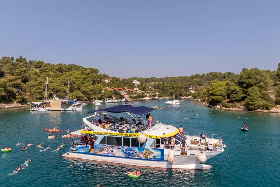 Split: Blue Lagoon & 3 Islands hopping with Lunch & Drinks - Meeting at St. Nicholas Pier (Obala Lazareta 1), What to Do First