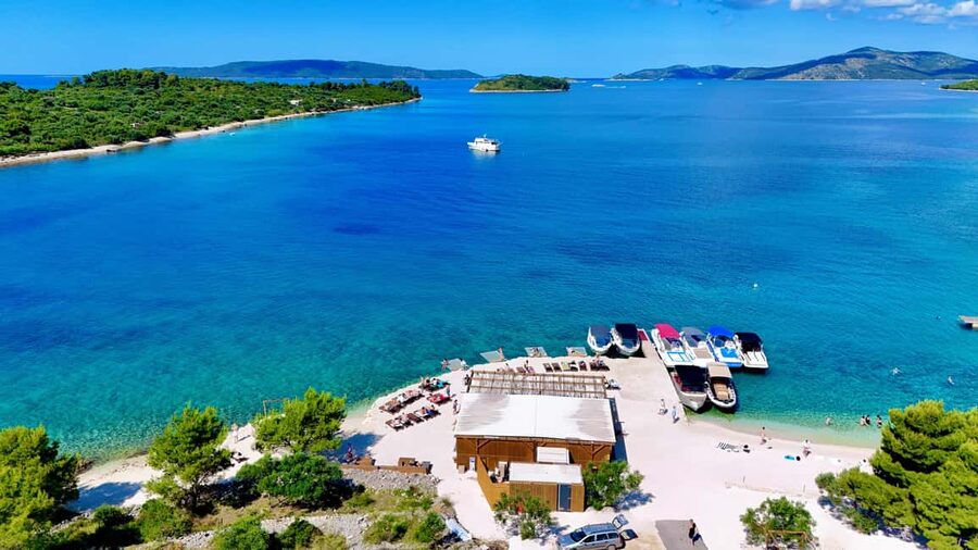 Split: Blue Lagoon & 3 Islands – Premium Speedboat Trip - Getting to the boat in Split: the Obala Hrvatskog narodnog preporoda 12 meeting point