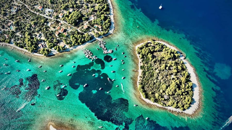 Split: Blue Lagoon & 3 Islands – Premium Speedboat Trip - Labaduza beach break: a quieter coast moment