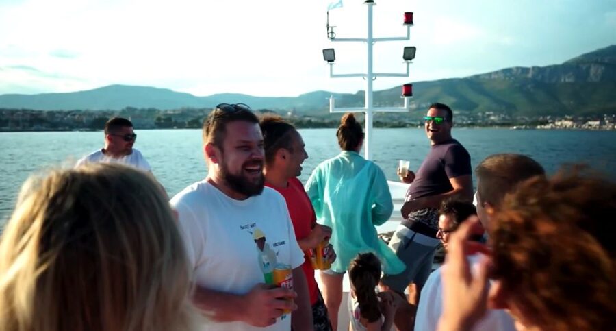 Split: Blue Lagoon&Šolta boat tour with Food&Drinks (2026) - The Food and Drinks: Real Croatia Lunch, Not a Token Meal