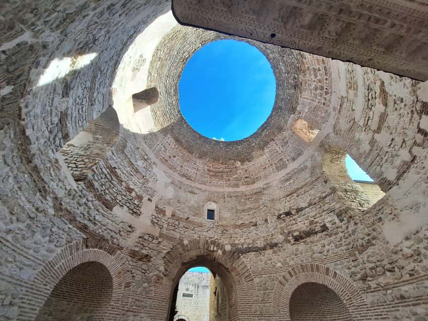 Split: City Walking Tour w/ Game of Thrones Locations - The basement chambers: Dragons’ prison, then the Unsullied fight setting