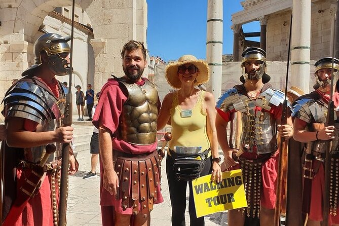 Split & Diocletian Palace Historical Walking Tour - Getting oriented at Peristil Ulica and the Peristyle centerpiece