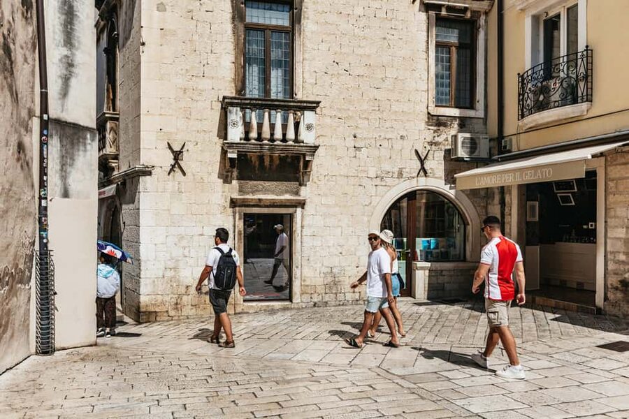 Split: Diocletian Palace & Old Town Guided Walking Tour - Price and value: why $17 can be a smart use of your time