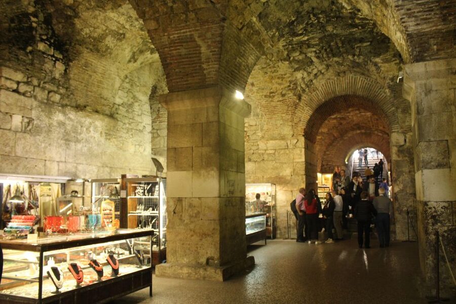 Split: Game of Thrones Small Group Tour of Filming Locations - Meeting a real fan guide: what the best guides do