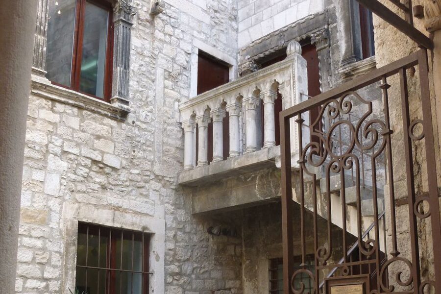 Split: Game of Thrones Tour with Diocletian's Palace Cellar - Walking Split Like It’s a Game of Thrones Set