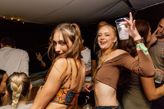 Split: Night Boat Party with DJ, Free Shots & After-Party - Who This Tour Fits Best (And Who Might Not Love It)