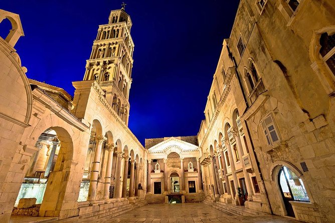 Split old city walking tour with local tour guide - Walking logistics on narrow streets, what to wear and bring