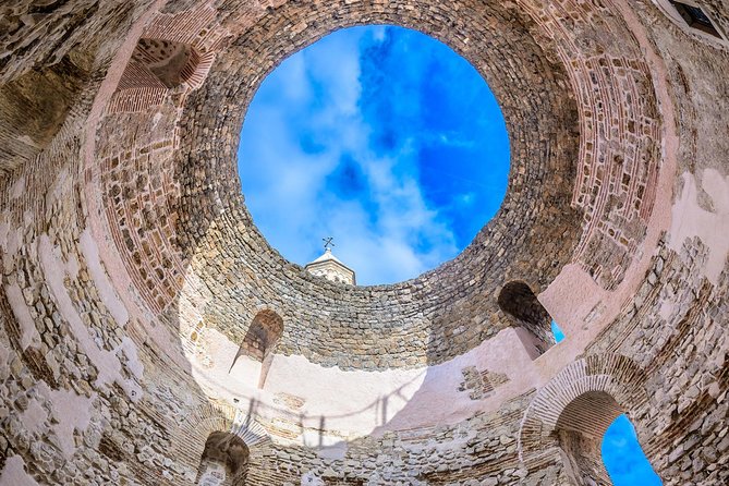 Split Old Town History Walking Tour - Triklinij banqueting hall: Roman dining culture in a real room