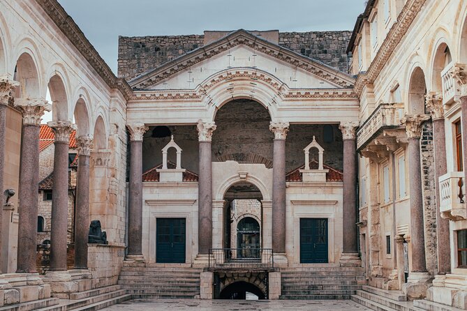 Split Palace & Old Town -Private walking tour- Entrance included - Key highlights before you go