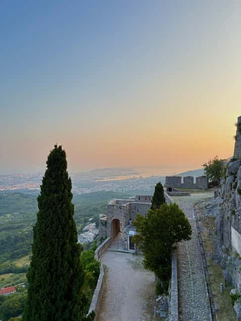 Split: Sunset at Klis Fortress with Sightseeing Bus - Who this Klis sunset bus tour fits best