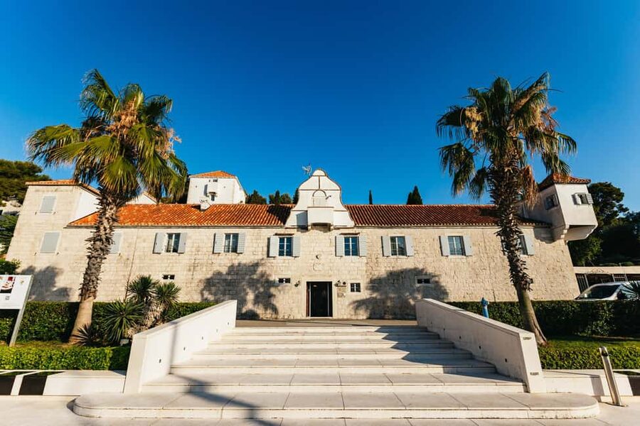 Split/Trogir: Blue Lagoon and 3 Islands Speedboat Tour - Beach club lunches and cocktails, or keeping it simple