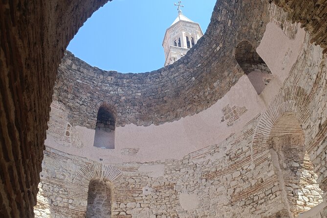 Split Walking Tour with Professor of History - Peristyle and the ceremonial square: picturing an emperor