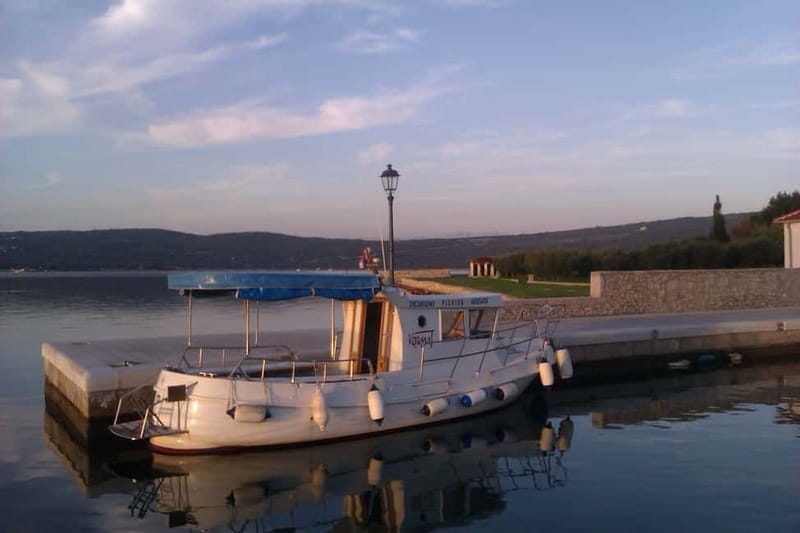 Stara Baška & Plavnik tour with taxi boat Kormat - Stara Baška bays, seen the calm way from Punat