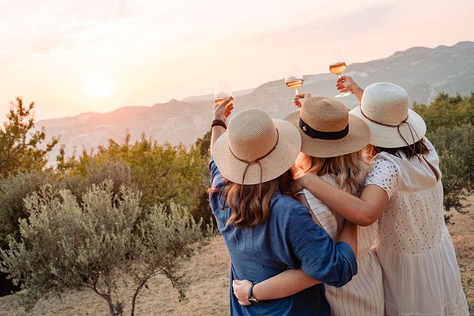 Sunset wine tasting in vineyard - Why Malaštica Hill works so well for a sunset tasting