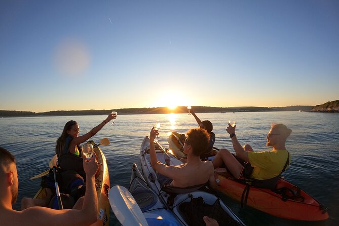 SUNSET WINE TOUR by KAYAK or SUP - Why this sunset paddle in Istria feels like the good idea