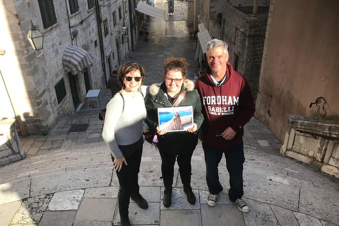 Tour The Game of Thrones - Private Walking Tour - How the tour works on the ground: pace, stairs, and photo moments