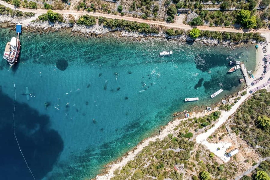 Trogir: Boat tour to Unique underwater museum - The private beach and resort: the part that turns it from activity into a day
