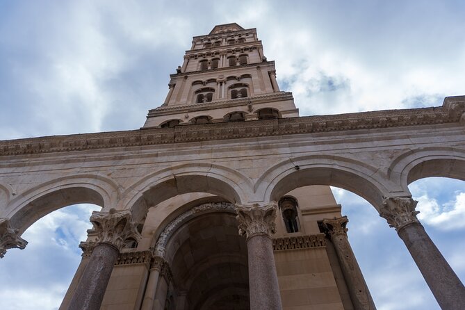 Walking tour of Diocletian's Palace in Split - Entering the palace area with a plan