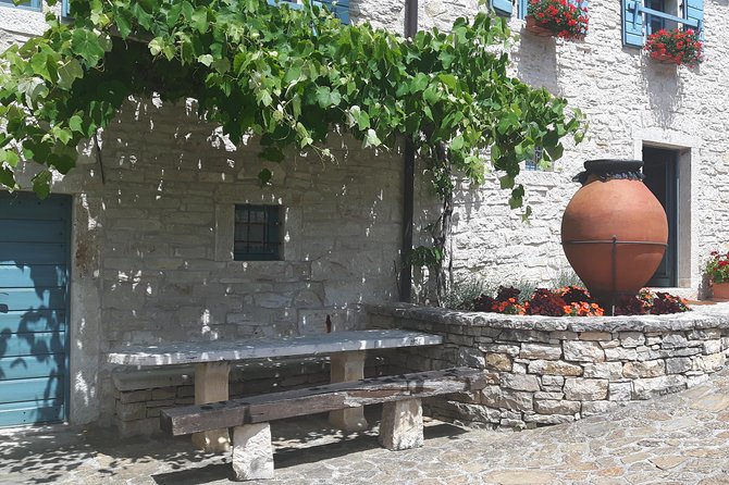 Wine Tour - The Best of Istria - The Food Plan: Snacks Plus a Real 4-Course Dinner