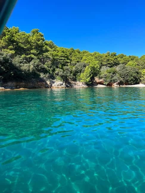 Zadar: 3 Island Speedboat Tour & Blue Bay Swim with Drinks - Preko Village and Optional Galevac Time: Coffee, Shopping, and Real Local Pace