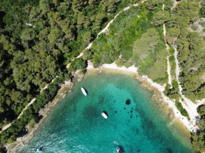 3 Islands Speedboat Tour with Drinks and Diving