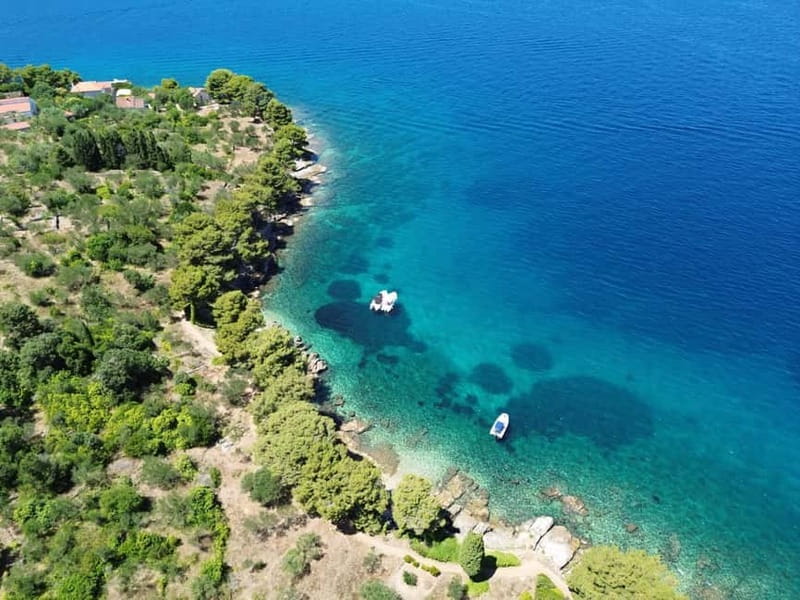 Zadar: 3 Islands Speedboat Tour with Drinks and Diving - A long-ish break at a hidden swim spot and photo stop