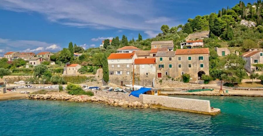 Zadar: Boat Tour to the Ugljan, Preko, and Ošljak Islands - Galevac (Školjić): a short trip from Preko with an old monastery