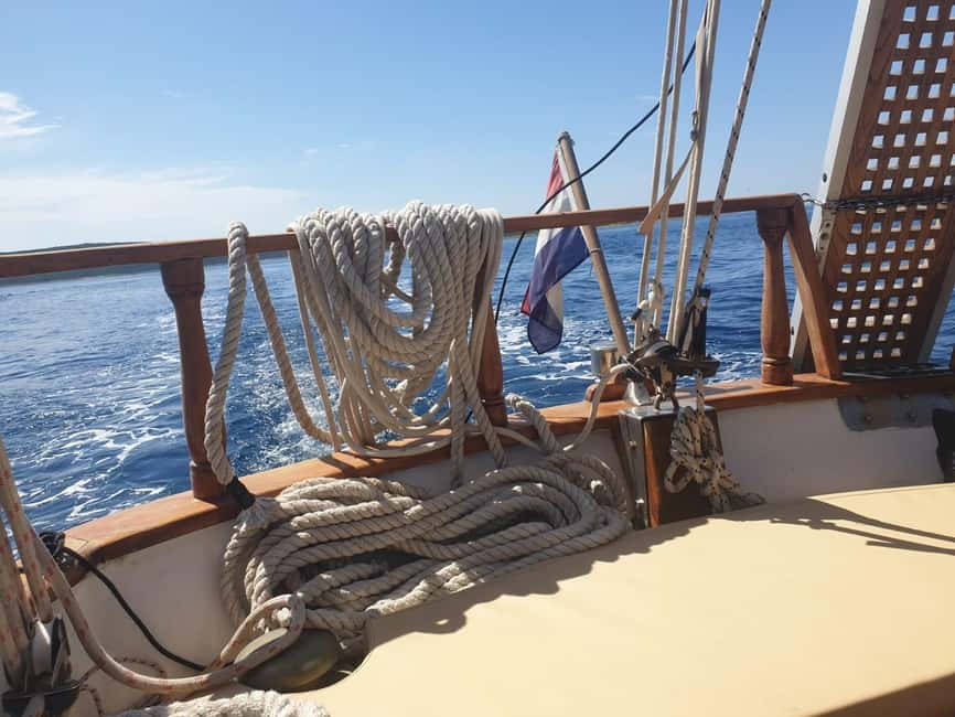 Zadar: Cruise aboard an Authentic Wooden Boat with Drinks - Preko on Ugljan Island: Village Break and a Real Swimming Slot
